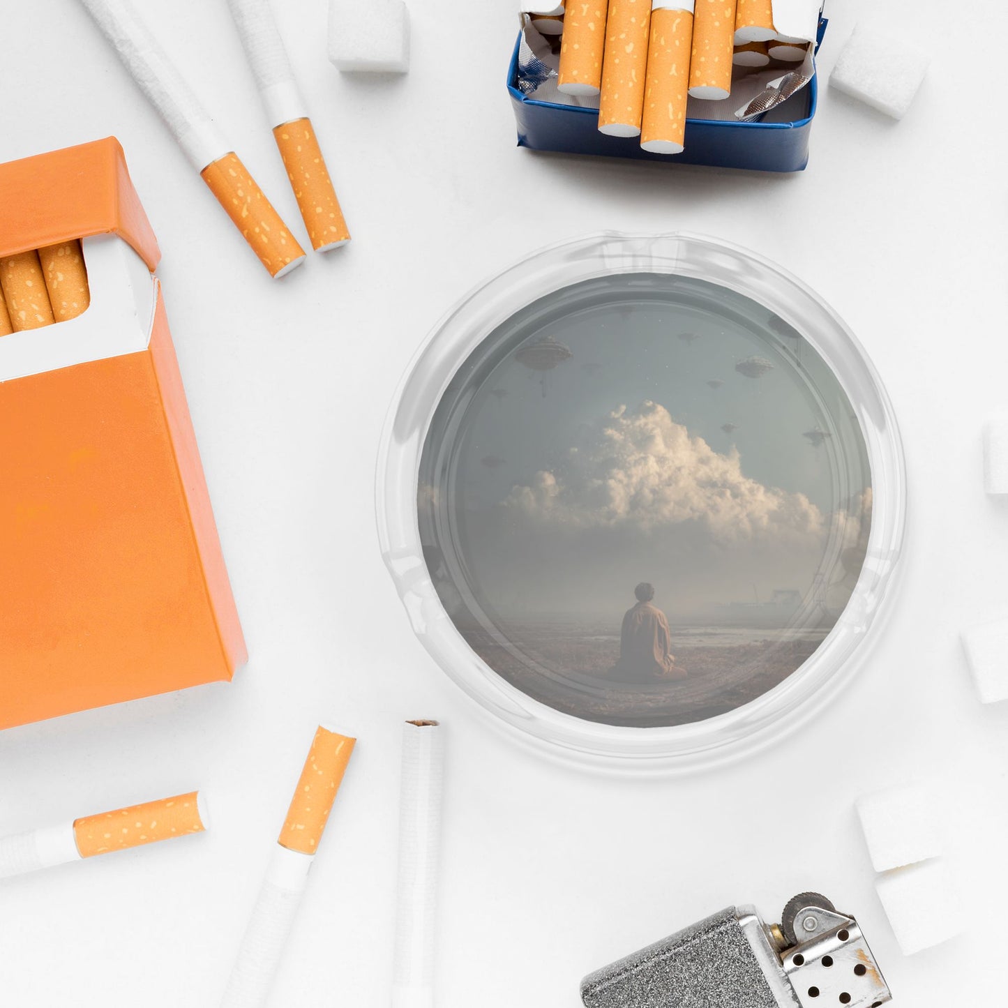 Sci - Fi Style Lonely Observer Pattern Round Glass Ashtray - 8.5cm Diameter Creative Art Decorative Ashtray
